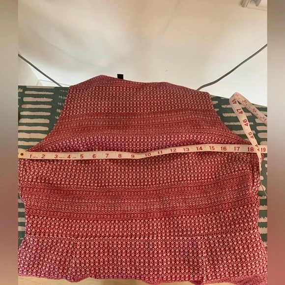 Banana Republic/Size 12 - Red/White Dress. Criss/Cross open back - - Picture 6 of 9